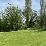 Joli Appartement 27M2 Oasis Provencale En Village Vacances En Camargue